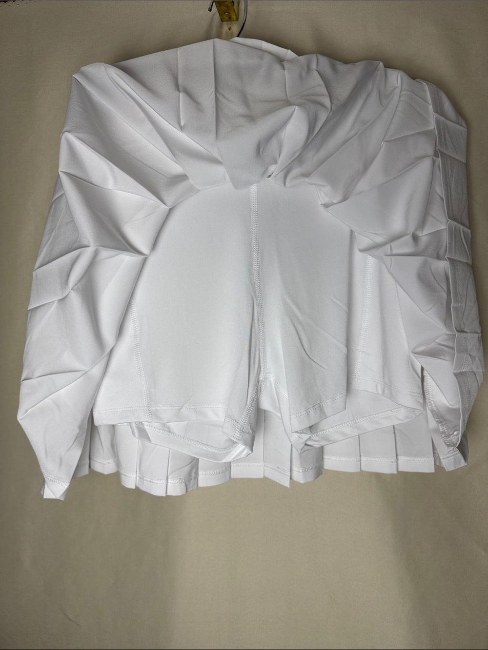 Nicole Miller Sport White Pleated Skater Skirt with Black Trim - Picture 6 of 7
